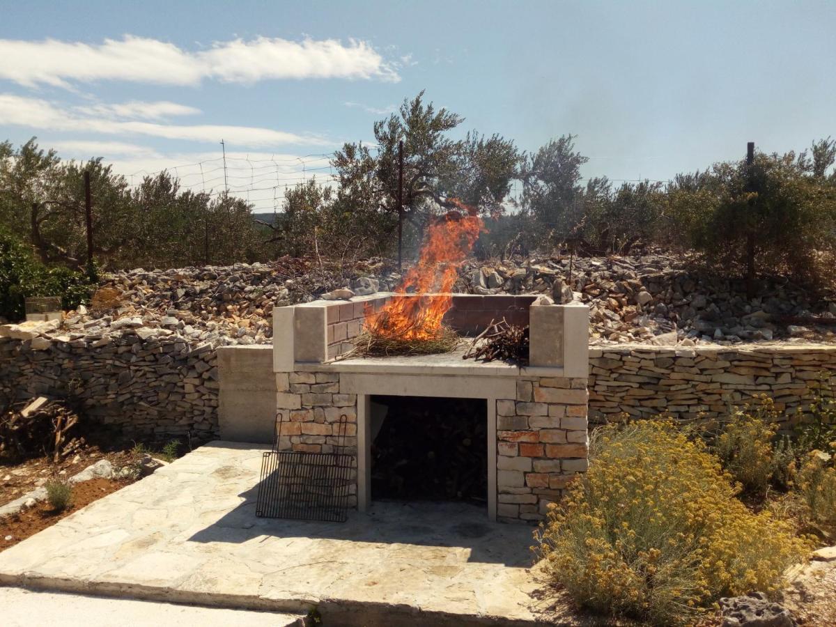 Villa Little Hill Postira Dış mekan fotoğraf
