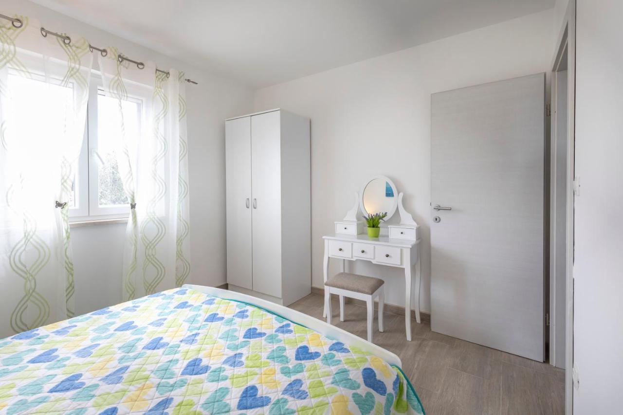 Villa Little Hill Postira Dış mekan fotoğraf