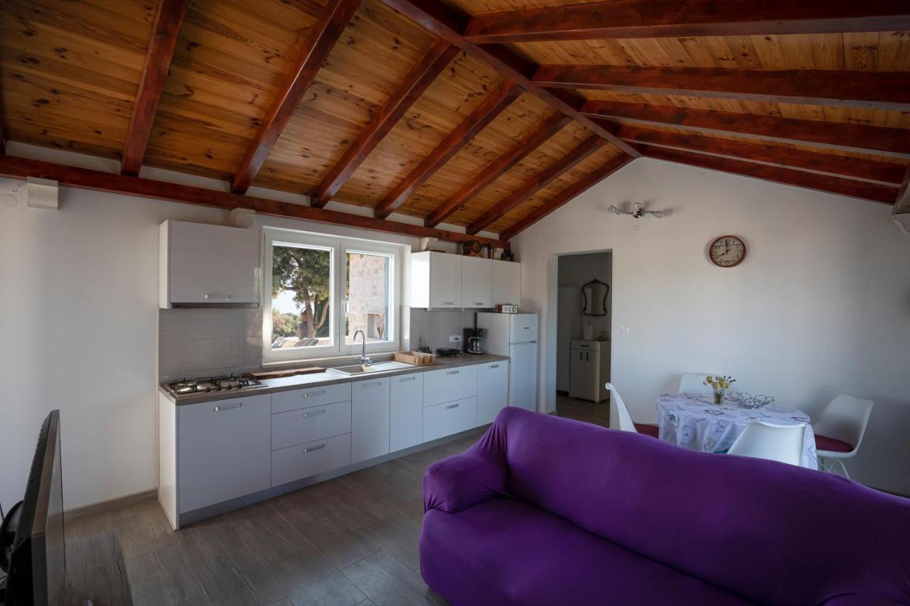 Villa Little Hill Postira Dış mekan fotoğraf