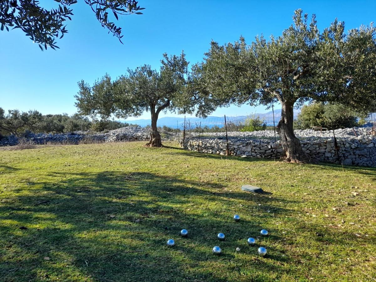 Villa Little Hill Postira Dış mekan fotoğraf