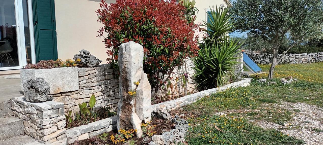 Villa Little Hill Postira Dış mekan fotoğraf